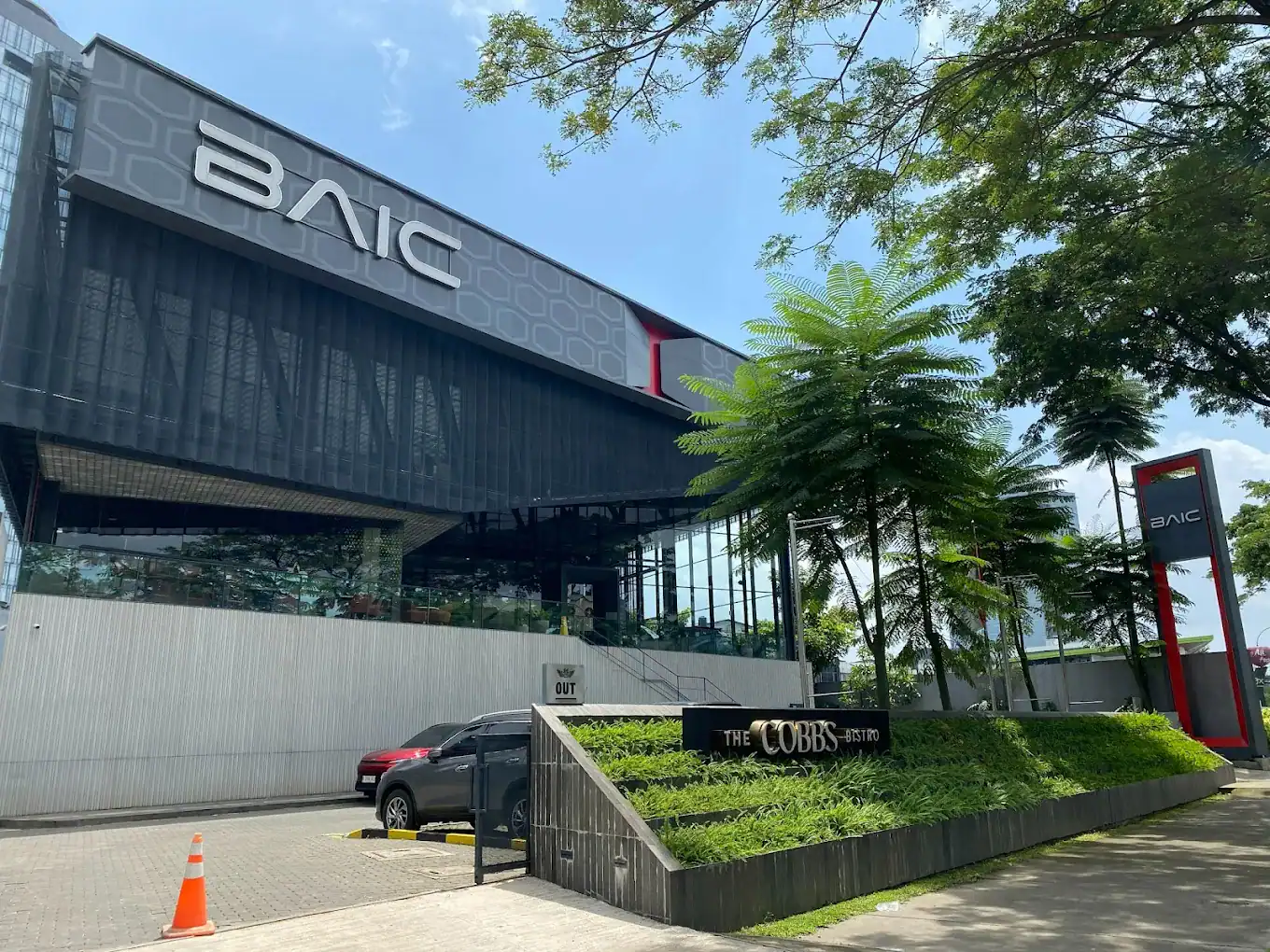Baic Showroom Alam Sutera Tangerang Selatan